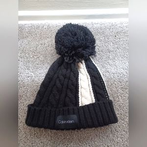 Black and white Calvin Klein hat